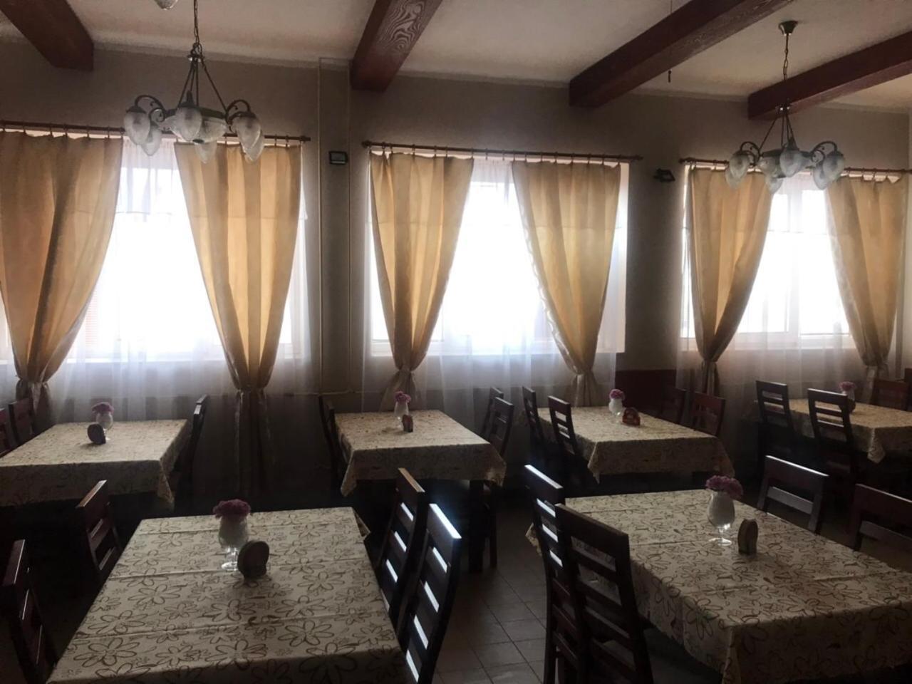 U Ferka Hotel Lemesany Екстериор снимка